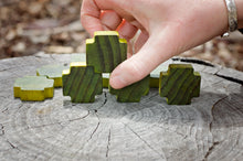 Load image into Gallery viewer, Seedpod